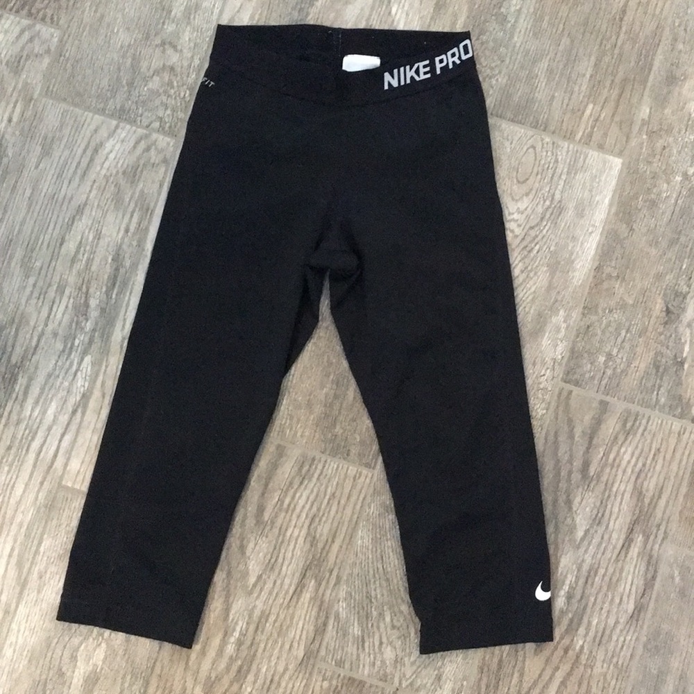 Nike Dri Fit Black Capri spandex leggings